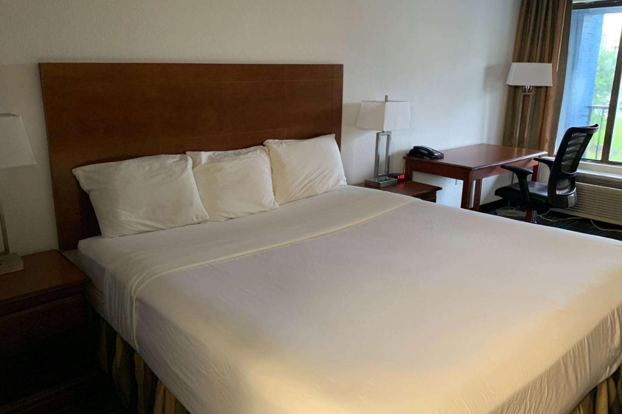 Travelodge By Wyndham Mobile Al Exterior foto
